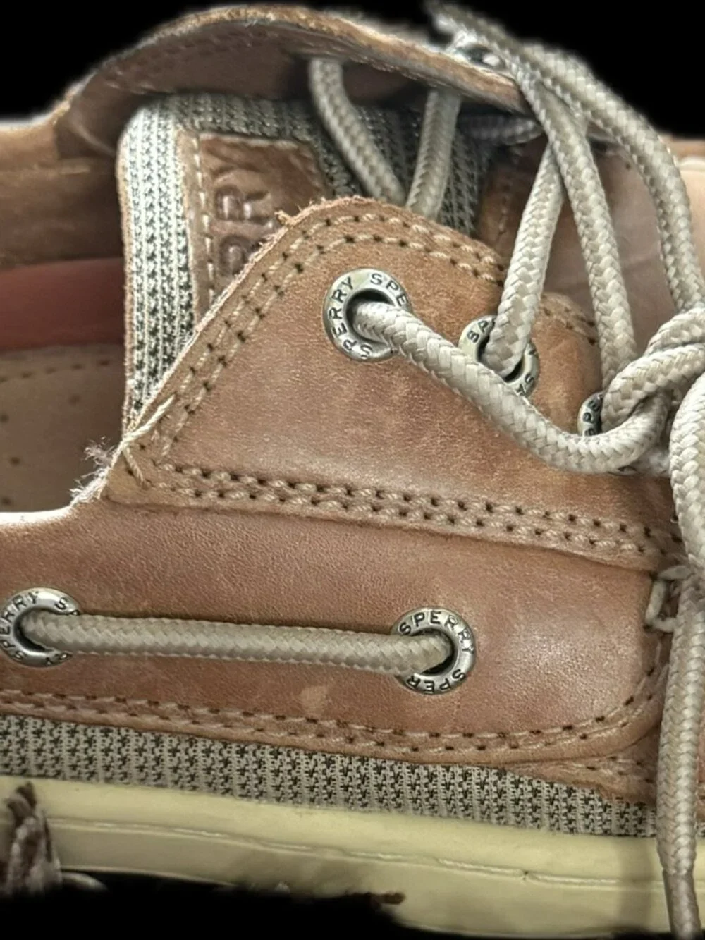 Sperry classic top